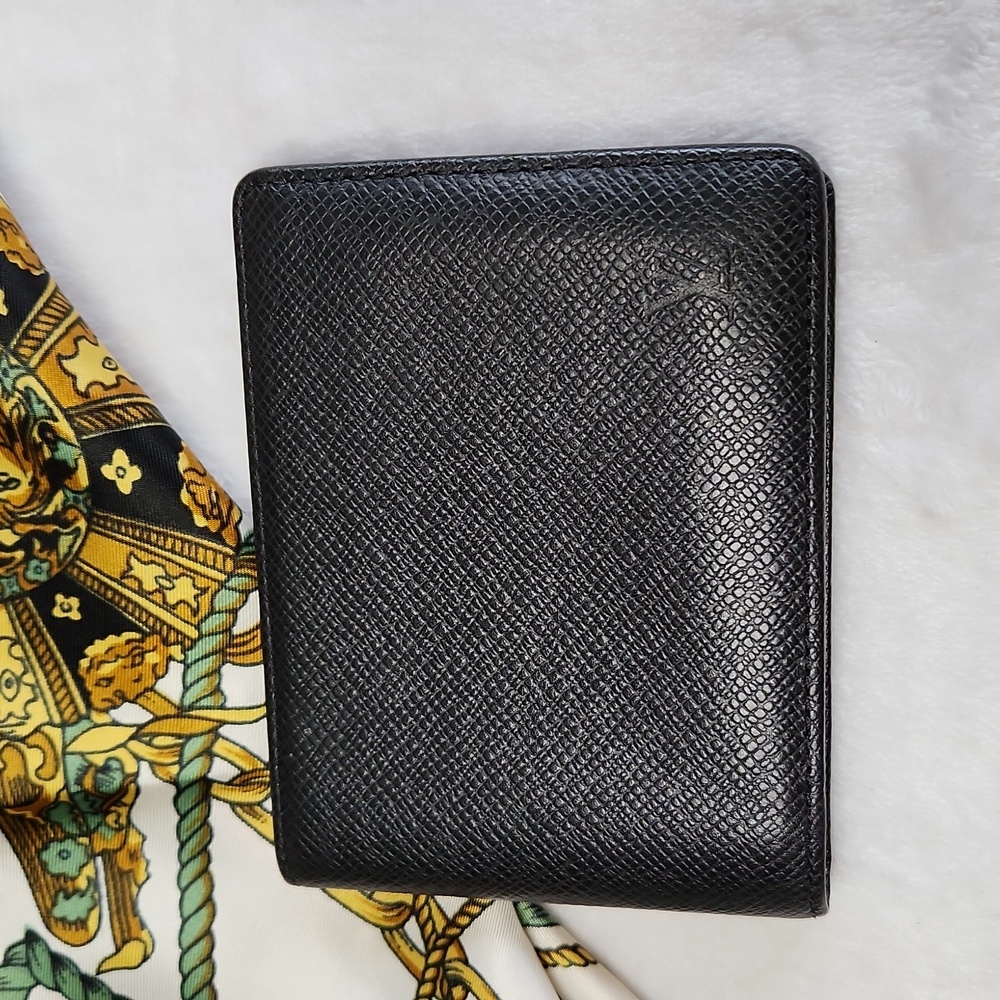 Louis Vuitton Taiga Unisex Wallet Dark Gray